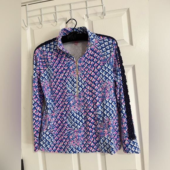 Lilly Pulitzer Skipper Popover UPF 50 - Picture 2 of 9